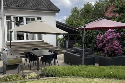 Haus zum Kaufen in Wiehl 679.000 € 250 m² 9 zimmer