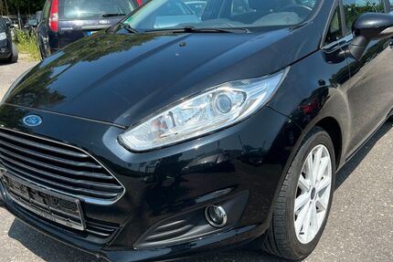 Ford Fiesta 160.000 km 5.200 &euro; Freiburg 79108