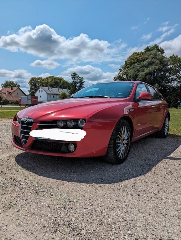 Alfa Romeo 159 180.000 km 4.700 € Isen 84424