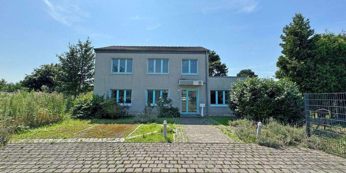 Gewerbeobjekt Voerde Holthausen - 7 Zimmer, 140 m&sup2;, 390.000&euro; | Angebot:25154929