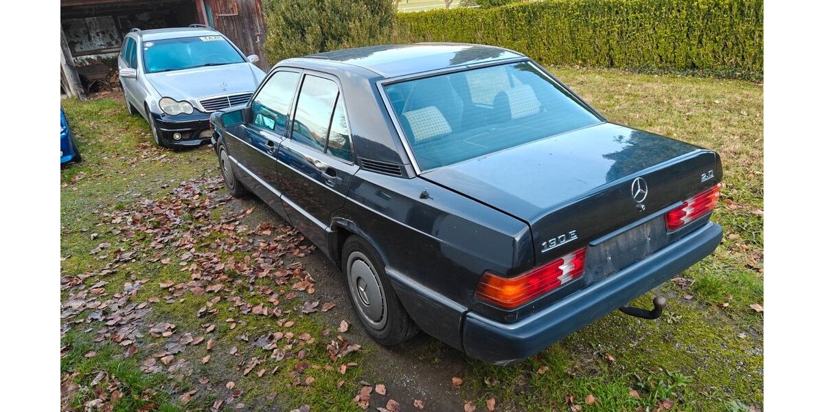 Mercedes-Benz 190 335.000 km 1.650 &euro; Moos 78345