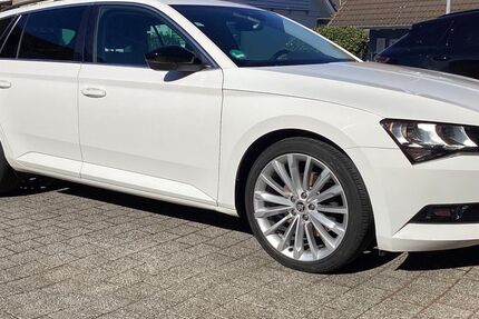 Skoda Superb 103.000 km 17.800 &euro; Rheinböllen 55494