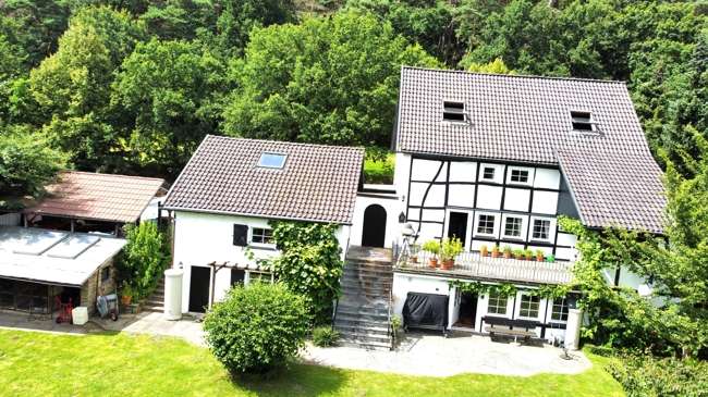 Haus zum Kaufen in Witten Bommern 589.000 € 245.35 m²