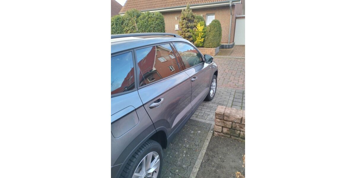 Skoda Karoq 8.000 km 29.500 &euro; Giesen 31180