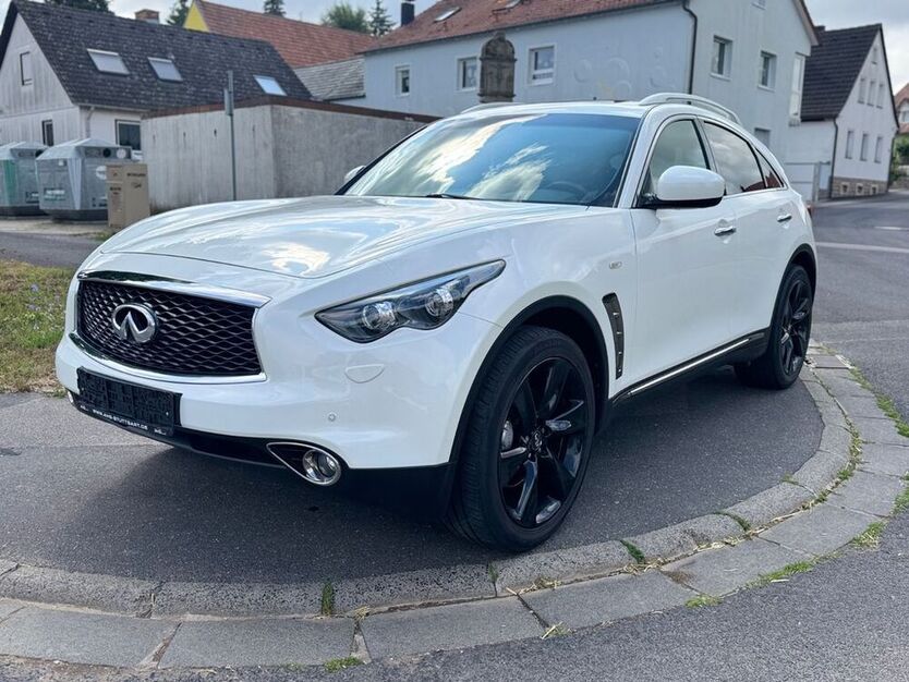 QX70