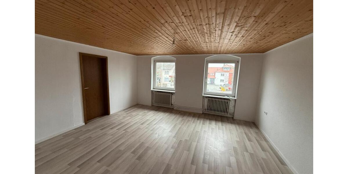 Etagenwohnung Willebadessen - 6 Zimmer, 130 m&sup2;, 1.100&euro; | Angebot:24663464
