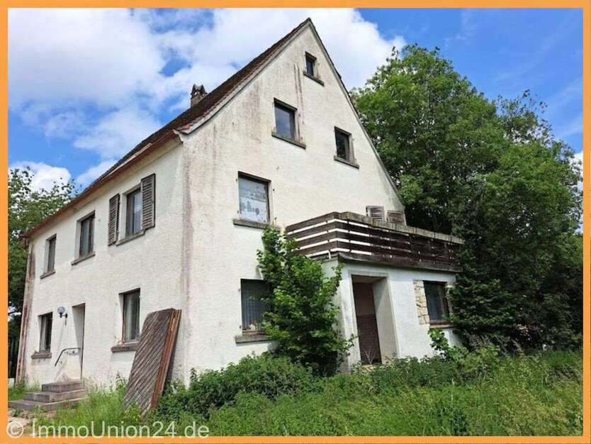 Haus zum Kaufen in Feuchtwangen 139.000 € 138 m²