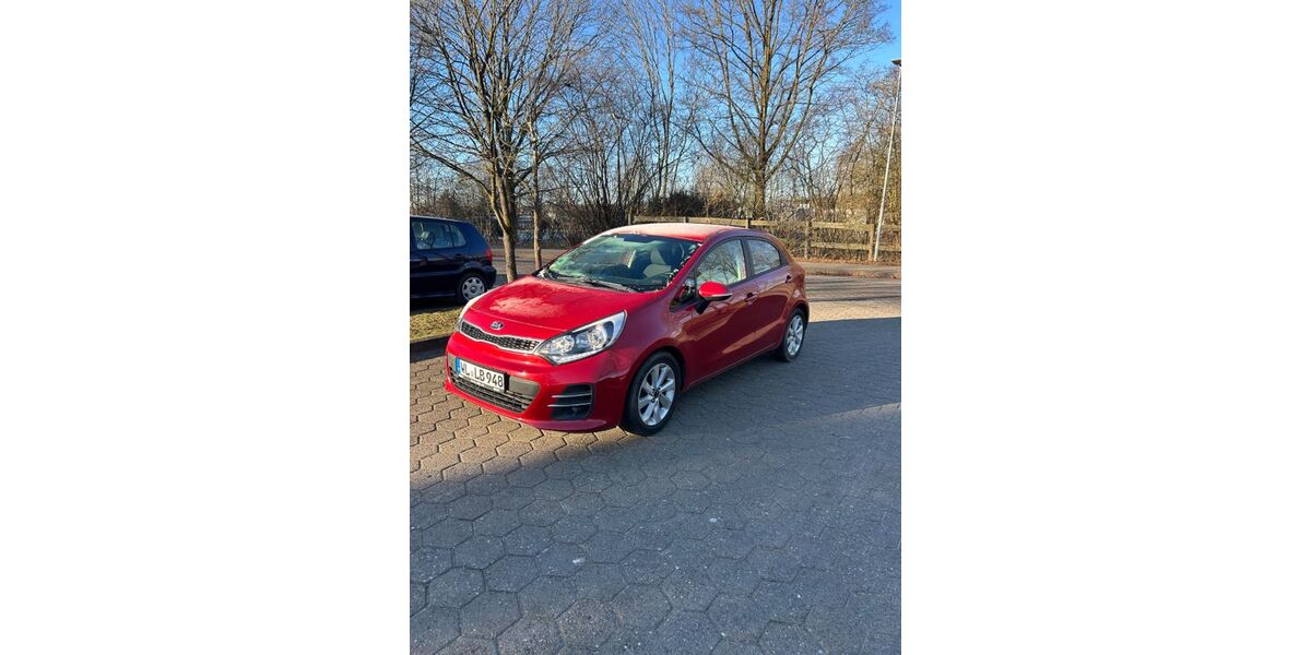Kia Rio 88.400 km 7.990 &euro; Buchholz 21244