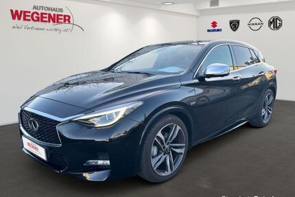INFINITI Q30