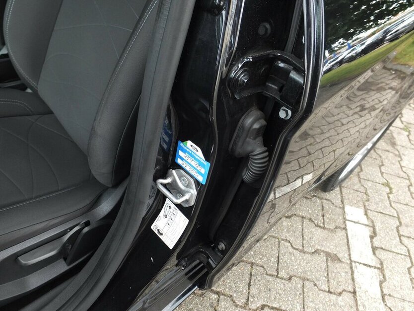 Ford Fiesta SYNC EDITION COOL&SOUND START-STOP 98.755 km 6.998 € Köln 50858