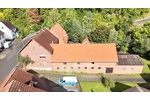 Großer Resthof mit 2 Fam.Haus, Stallungen, Scheune, Garagen & ca. 2.300m² Grundstück - Bauernhaus, Landhaus Wolfhagen | Angebot:26991162