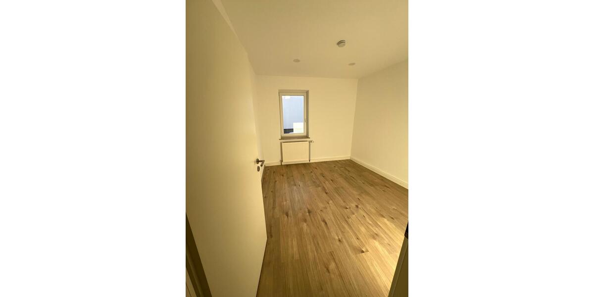 Etagenwohnung Kaufungen - 4 Zimmer, 80 m&sup2;, 920&euro; | Angebot:26231057