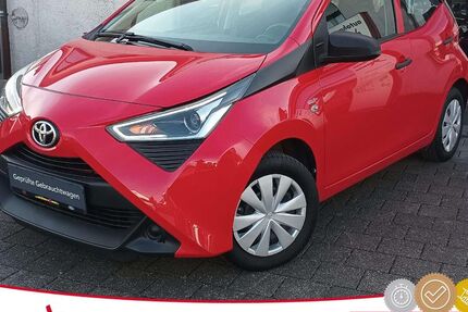 Toyota Aygo (X) 33.600 km 10.990 &euro; Dettingen 88451