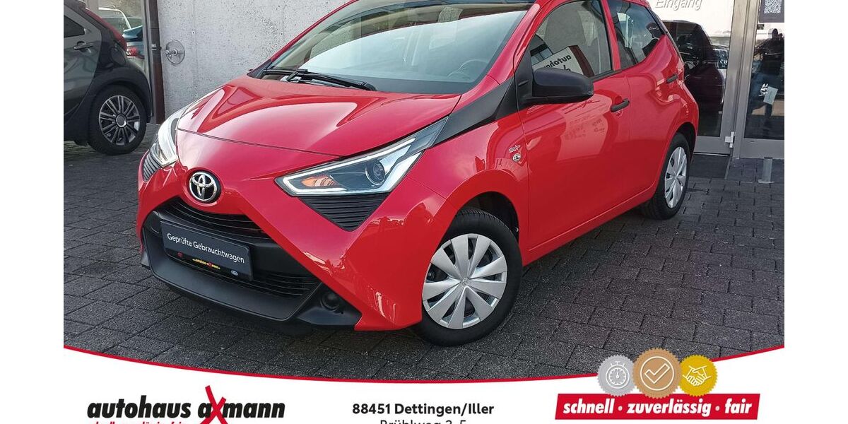 Toyota Aygo (X) 33.600 km 10.990 &euro; Dettingen 88451