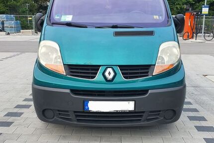 Renault Trafic 206.000 km 7.500 &euro; München 81541