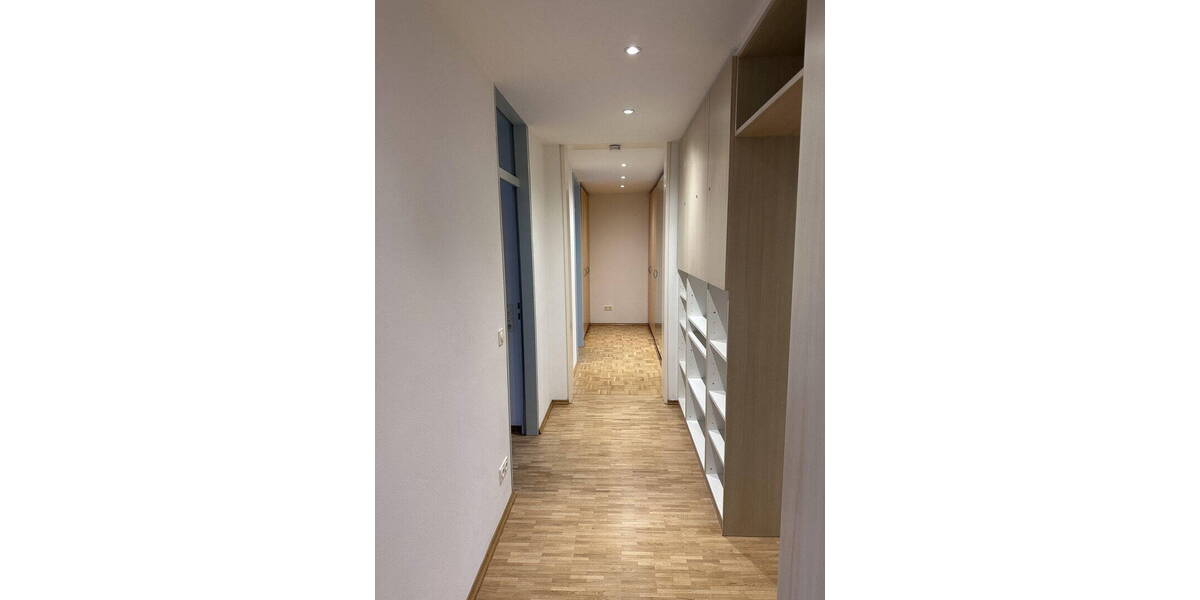 Etagenwohnung München Thalk.Obersendl.-Forsten-Fürstenr.-Solln - 5 Zimmer, 125 m&sup2;, 2.300&euro; | Angebot:26791679