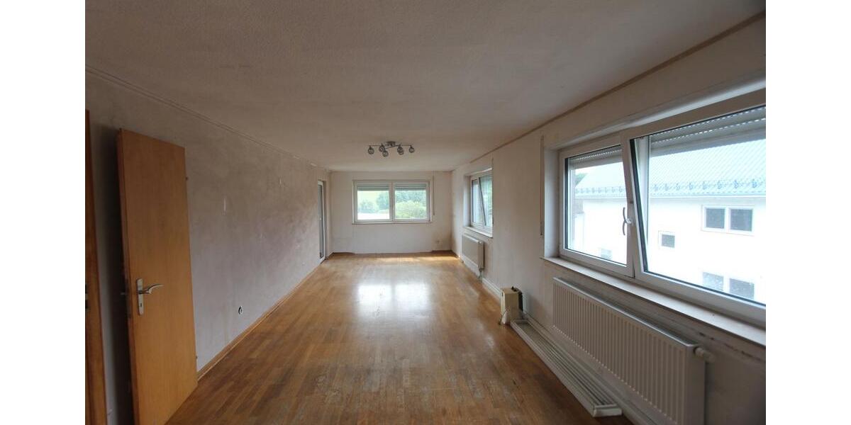Einfamilienhaus Mehren - 7 Zimmer, 223 m&sup2;, 190.000&euro; | Angebot:26837980