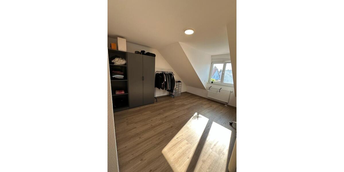 Dachgeschoßwohnung Königslutter am Elm - 3 Zimmer, 94 m&sup2;, 951&euro; | Angebot:25305528