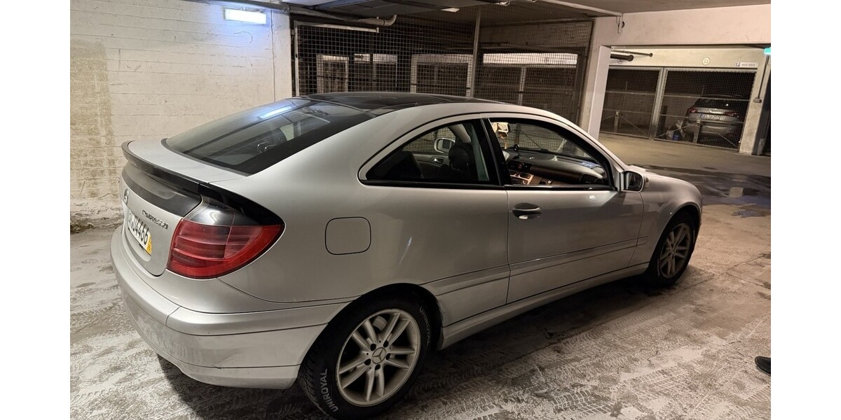 Mercedes-Benz C230 Kompressor 198.000 km 2.390 &euro; Bonn 53111