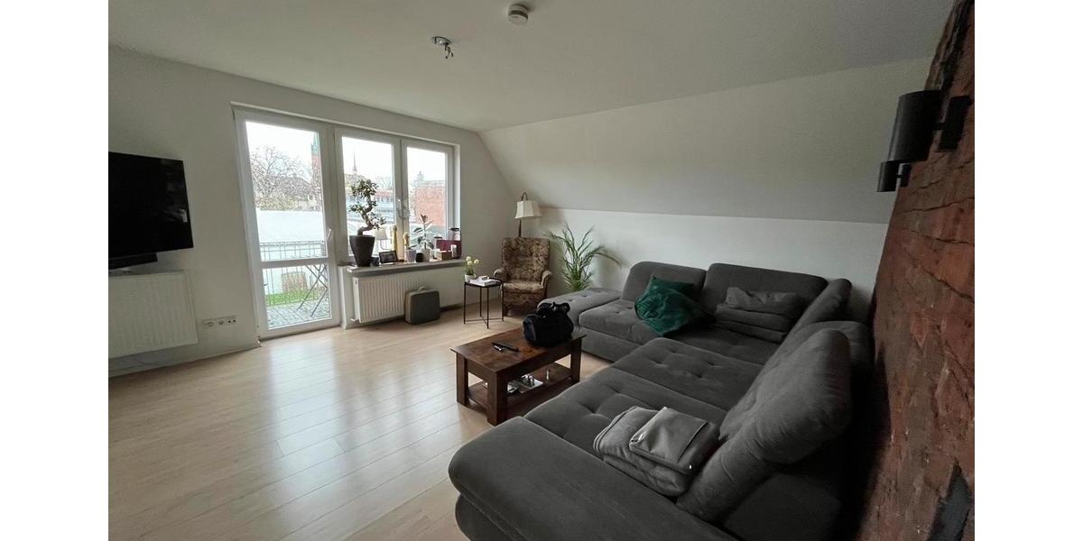 Dachgeschoßwohnung Oldenburg Eversten - 3.5 Zimmer, 80 m&sup2;, 1.100&euro; | Angebot:26415933