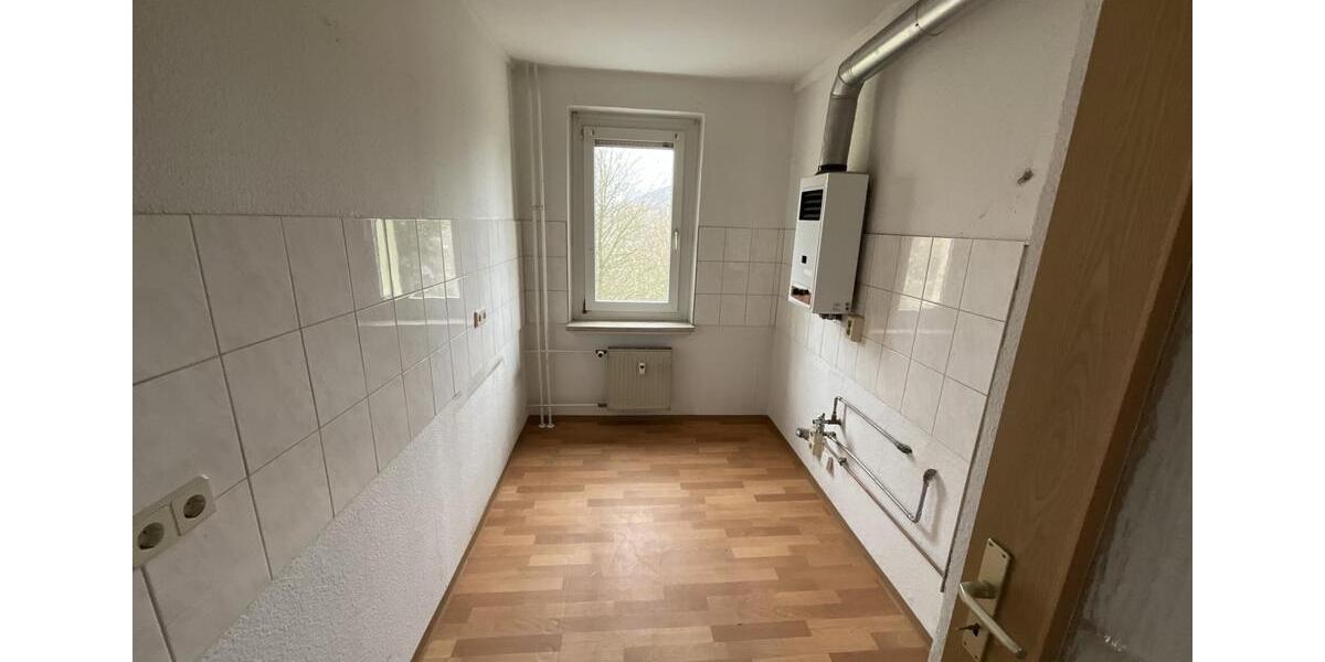 Etagenwohnung Suhl - 3 Zimmer, 60 m&sup2;, 411&euro; | Angebot:26676874