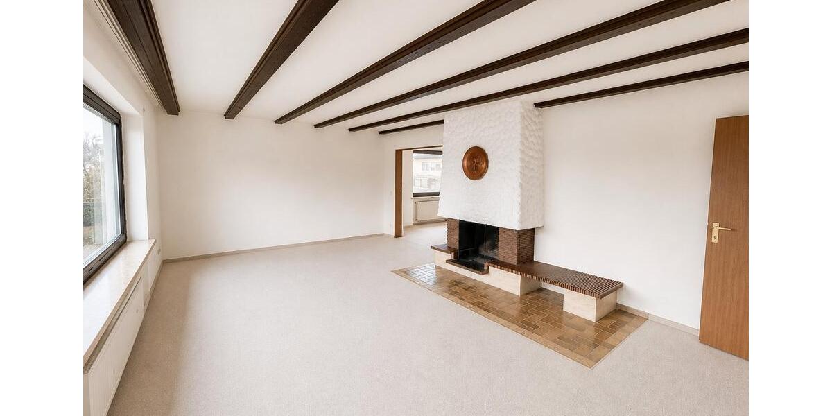 Einfamilienhaus Neustadt bei Coburg - 8 Zimmer, 235 m&sup2;, 1.550&euro; | Angebot:26480767