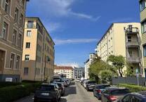 Reserviert - Freigezogene und frisch renovierte 2-Zimmer-Wohnung mit Balkon und Außenstellplätzen