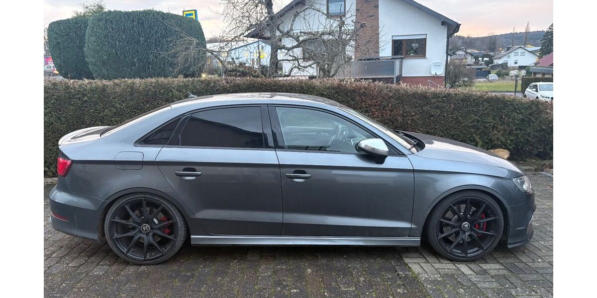 Audi S3 170.000 km 23.300 &euro; Ulmen 56766