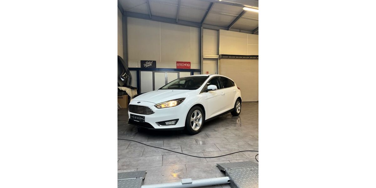 Ford Focus 122.160 km 9.190 &euro; Hilzingen 78247