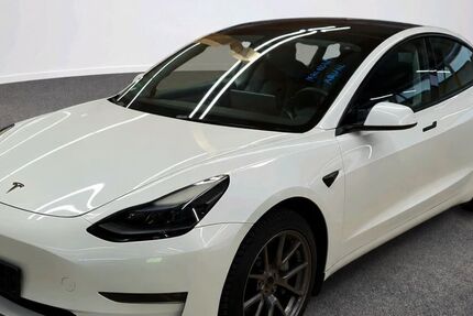 Tesla Model 3 49.500 km 30.950 &euro; Kirchberg/Untermitterdorf 94259