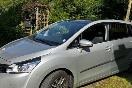 Toyota Verso 97.333 km 12.300 &euro; Waldbreitbach 56588