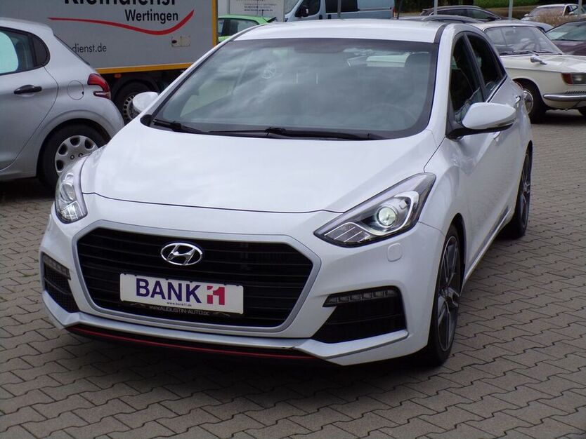 i30