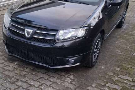 Dacia Logan 185.000 km 3.980 &euro; Siegen 57074