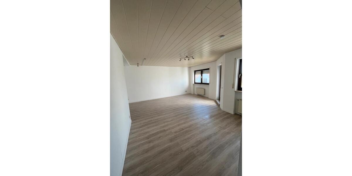 Etagenwohnung Schwalbach - 1 Zimmer, 68 m&sup2;, 620&euro; | Angebot:26316313