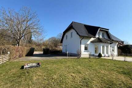 Haus Döbeln Mannsdorf - 5 Zimmer, 150 m&sup2;, 1.300&euro; | Angebot:25814011