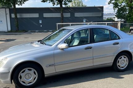 Mercedes-Benz C 180 176.000 km 4.500 &euro; Sassenberg 48336