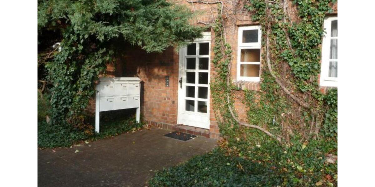 Mit Altbau-Charme: 2-Zi.-Dachwohnung 2 zimmer