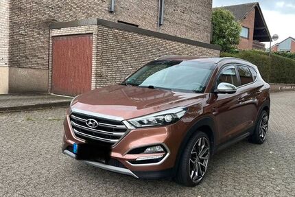 Hyundai TUCSON 131.200 km 9.000 &euro; Hamburg 20255