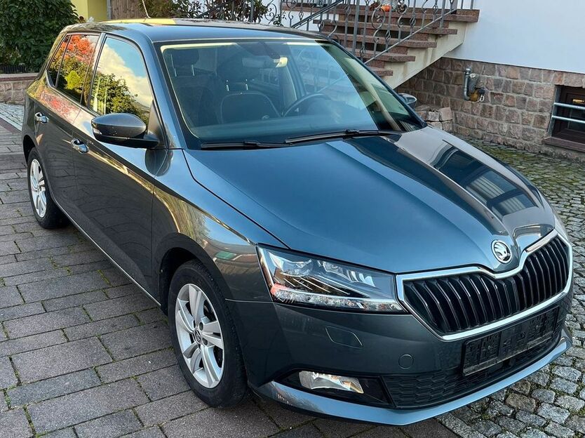 Skoda Fabia 107.100 km 8.950 € Ingolstadt 85053