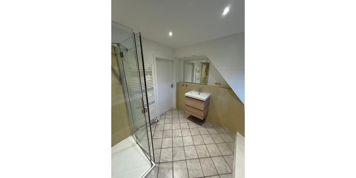 Einfamilienhaus Jübek - 7 Zimmer, 205 m&sup2;, 1.150&euro; | Angebot:26387608