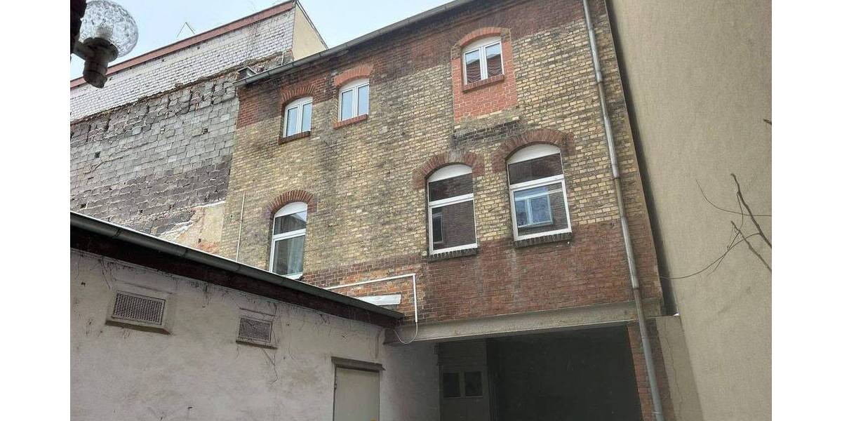 Etagenwohnung Halle (Saale) Innenstadt - 2 Zimmer, 52 m&sup2;, 472&euro; | Angebot:26891628