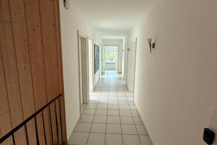 Wohnung Hille - 3 Zimmer, 120 m&sup2;, 1.000&euro; | Angebot:25380033