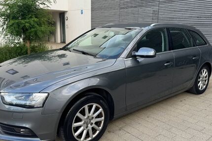 Audi A4 137.000 km 7.990 &euro; München 81827