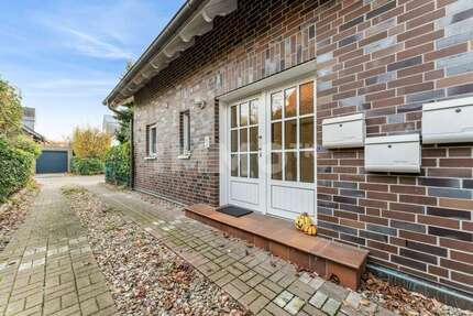 Haus zum Kaufen in Langenfeld (Rheinland) 1.190.000 € 205 m² 8 zimmer