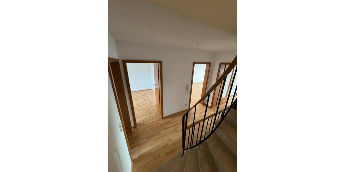 Etagenwohnung Immenstadt im Allgäu - 5 Zimmer, 141 m&sup2;, 2.200&euro; | Angebot:25284784