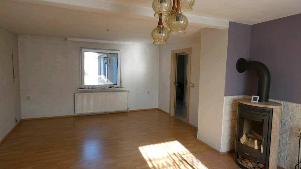 Doppelhaushälfte Staßfurt - 3 Zimmer, 90 m&sup2;, 120.000&euro; | Angebot:26131116