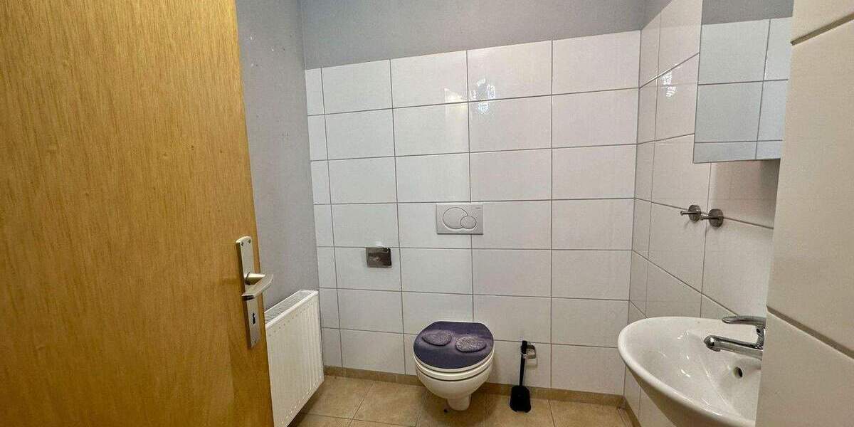 Einfamilienhaus Wolfhagen Istha - 7 Zimmer, 200 m&sup2;, 1.150&euro; | Angebot:25711112
