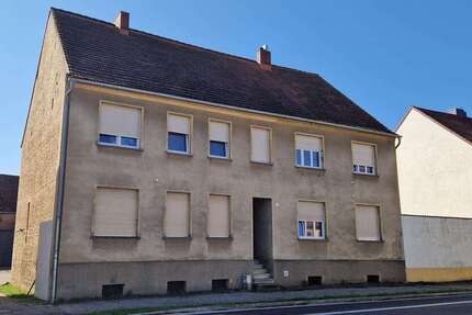 Haus Treuenbrietzen - 8 Zimmer, 219 m&sup2;, 525.000&euro; | Angebot:26739128