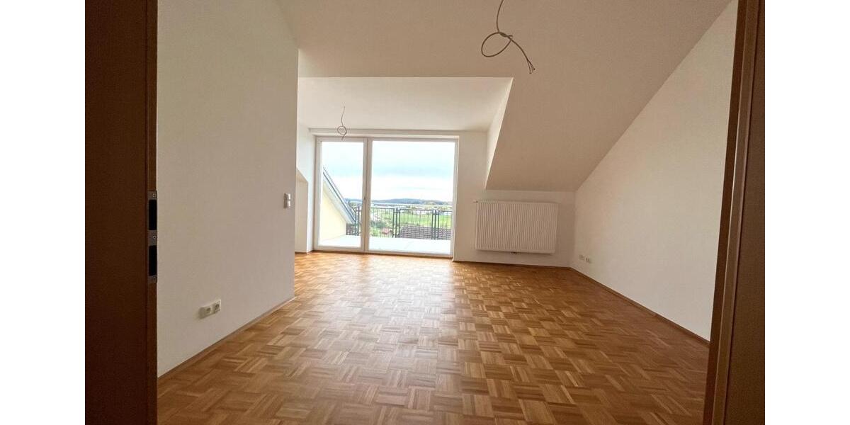Maisonettenwohnung Tännesberg - 7 Zimmer, 205 m&sup2;, 1.340&euro; | Angebot:25760328