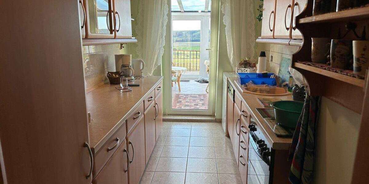 Bungalow - EinZweifamilienhaus mit Wintergarten und tollem Ausblick - Einfamilienhaus Unterwellenborn | Angebot:25809411